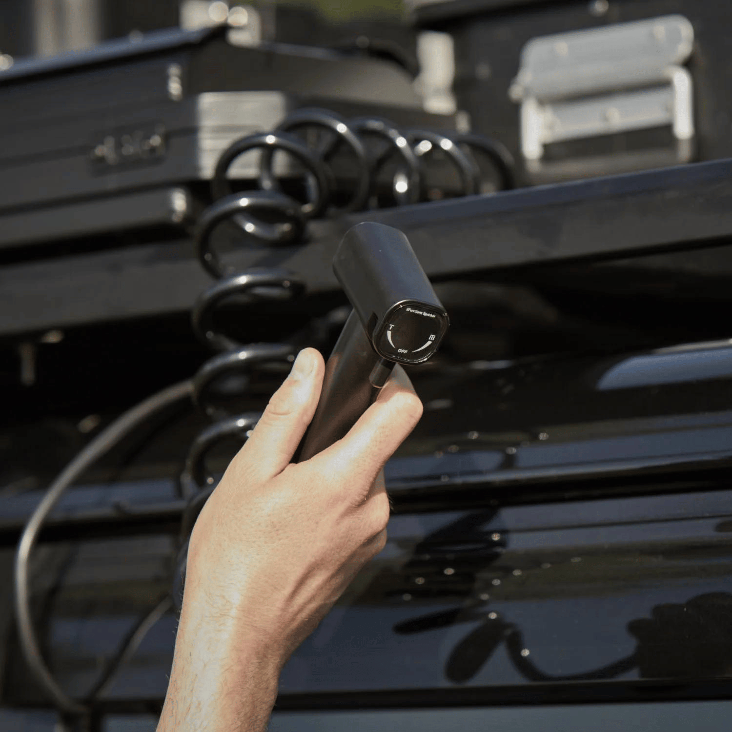 Réservoir d'eau sous pression et douche de voyage mobile - EVOTANK