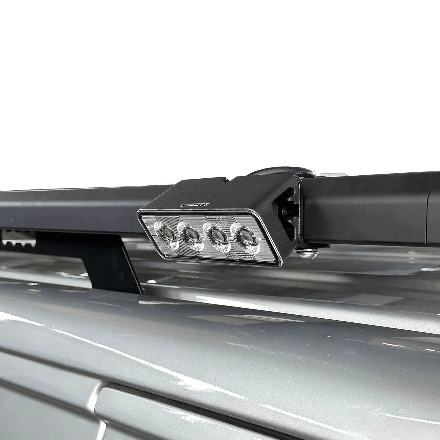 RL006-F Dachträger-Montagehalterungssatz mit RL006-F-Scheinwerfern